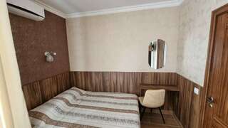 Мини-отель Версаль Адлер Двухместный номер с 1 кроватью или 2 отдельными кроватями-7