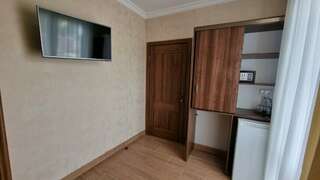 Мини-отель Версаль Адлер Двухместный номер с 1 кроватью или 2 отдельными кроватями-9