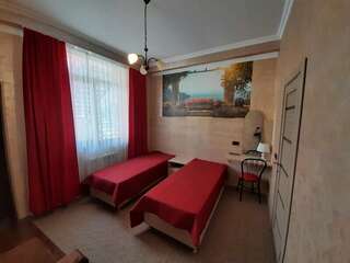 Мини-отель Версаль Адлер Бюджетный трехместный номер-1