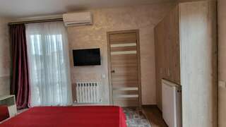 Мини-отель Версаль Адлер Трехместный номер-8