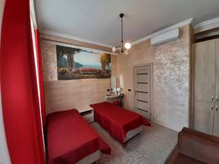 Мини-отель Версаль Адлер-1