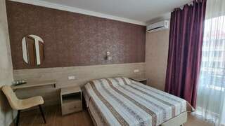 Мини-отель Версаль Адлер Двухместный номер с 1 кроватью или 2 отдельными кроватями-5