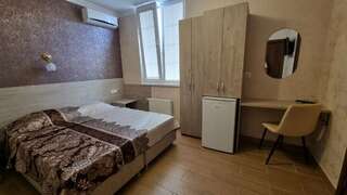 Мини-отель Версаль Адлер Двухместный номер с 1 кроватью и видом на парк-1